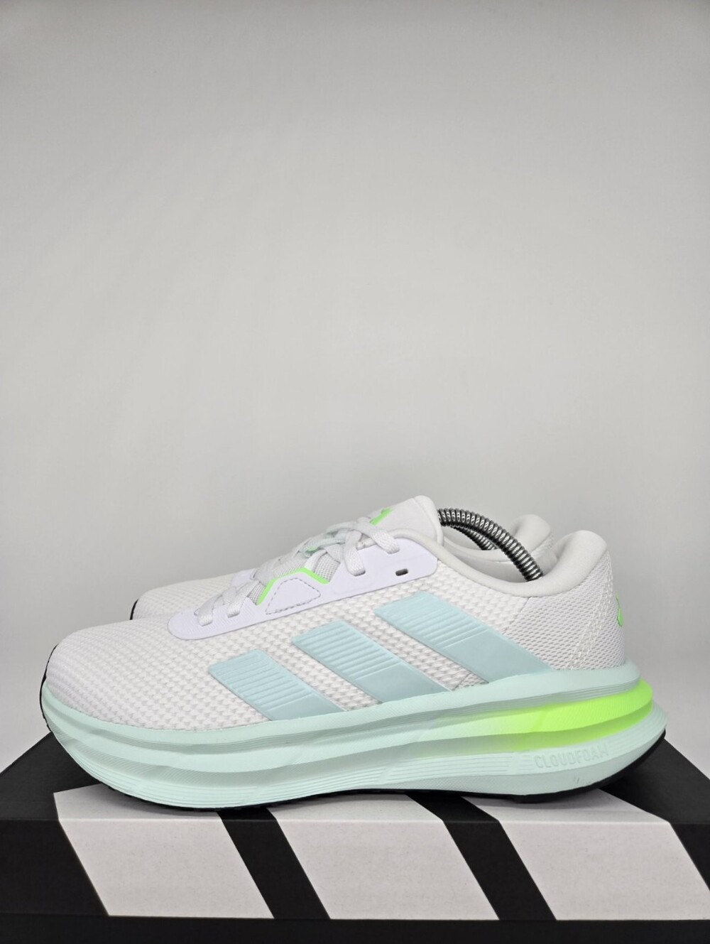 adidas Women's Galaxy 7 JQ2610 Cloud White Halo Mint Running Shoes Size 10.5